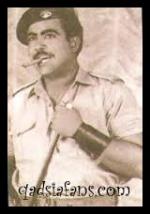 صوره للمرحوم بإذن الله الشيخ فهد الأحمد بالزي العسكري