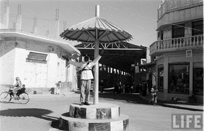 الشرطة في السابق و تنظيم المرور Old photo for a Police men