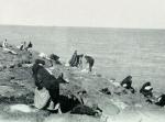 Old picture of Kuwaiti women washing clothes